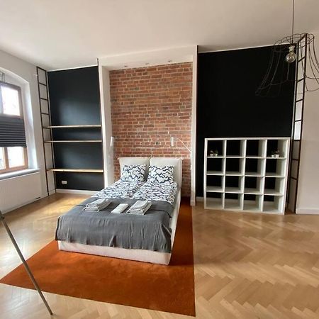 Apartamento Wyjatkowy Apartament Blisko Rynku Breslavia Exterior foto