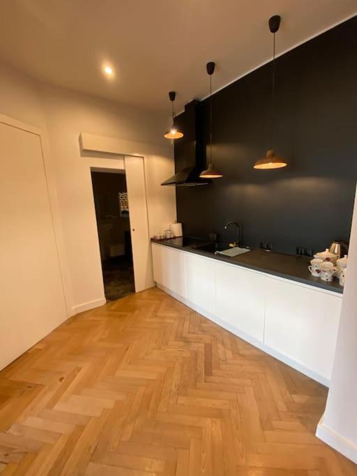 Apartamento Wyjatkowy Apartament Blisko Rynku Breslavia Exterior foto