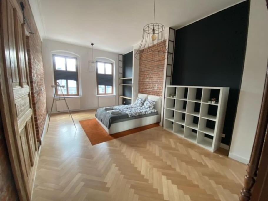 Apartamento Wyjatkowy Apartament Blisko Rynku Breslavia Exterior foto