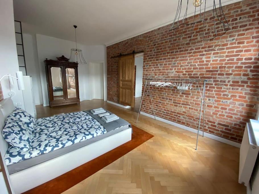 Apartamento Wyjatkowy Apartament Blisko Rynku Breslavia Exterior foto