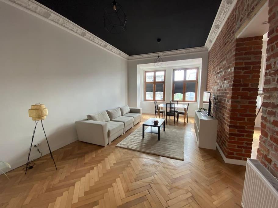 Apartamento Wyjatkowy Apartament Blisko Rynku Breslavia Exterior foto